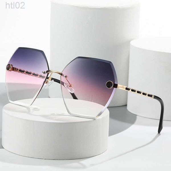 luxurious designer channel sunglass chanei sunglasses mens womens large frame women's box frameless imitation glasses sunscreen step in, White;black
luxurious designer channel sunglass chanei sunglasses mens womens large frame women's box frameless imitation glasses sunscreen step in, White;black
