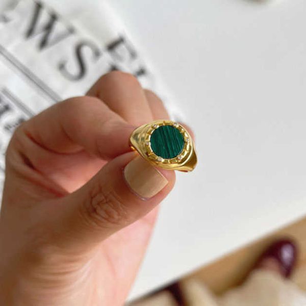 cluster rings luxury brand design round zircon green stone gold adjustable finger rings for women men charms wedding party jewelry accessory, Golden;silver
cluster rings luxury brand design round zircon green stone gold adjustable finger rings for women men charms wedding party jewelry accessory, Golden;silver