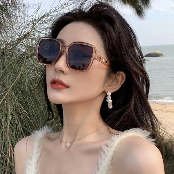 luxurious designer channel sunglass chanei mens womens sunglasses small fragrant pearl for women with advanced sense of the sun, White;black
luxurious designer channel sunglass chanei mens womens sunglasses small fragrant pearl for women with advanced sense of the sun, White;black