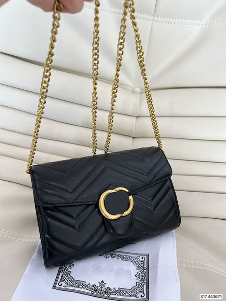 brand lady fashion shoulder bag designer handbag chain letter cross-shoulder shoulder bag fashion dinner bag european and n make-up bag
brand lady fashion shoulder bag designer handbag chain letter cross-shoulder shoulder bag fashion dinner bag european and n make-up bag