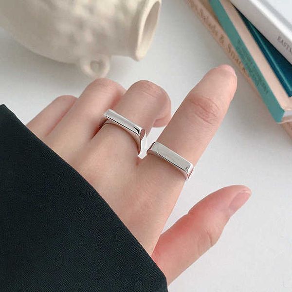cluster rings jewelry rings women and men pair korean ring fashion smooth square silver color big finger rings adjustable l230306, Golden;silver
cluster rings jewelry rings women and men pair korean ring fashion smooth square silver color big finger rings adjustable l230306, Golden;silver