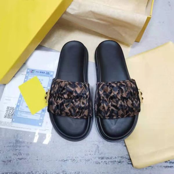 designer luxurys women fashion slipper collection first beach sandals flat slides rainbow platform canvas party slippers flip flops lady par, Black
designer luxurys women fashion slipper collection first beach sandals flat slides rainbow platform canvas party slippers flip flops lady par, Black