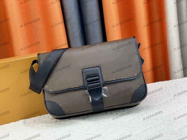 men's medium archy m46328 messenger bag monograms embossed messenger crossbody bags adjustable removable jacquard strap designer satche
men's medium archy m46328 messenger bag monograms embossed messenger crossbody bags adjustable removable jacquard strap designer satche