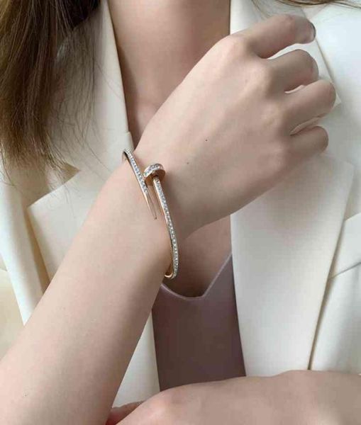 other bracelets european and american brand titanium steel bracelet ins small design no fading jewelry highquality hand ornaments6863635, Golden;silver
other bracelets european and american brand titanium steel bracelet ins small design no fading jewelry highquality hand ornaments6863635, Golden;silver