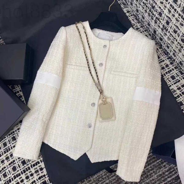 women's jackets designer new 2023 spring brand jacket fashion high-end autumn winter chains classic tweed coat leisure coats cardigan b, Black;brown
women's jackets designer new 2023 spring brand jacket fashion high-end autumn winter chains classic tweed coat leisure coats cardigan b, Black;brown