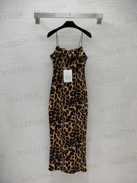 designer dresses womens clothing summer luxury fashion letter gilding big logo leopard print girls wear buttocks suspender dress custom stre, Black;gray
designer dresses womens clothing summer luxury fashion letter gilding big logo leopard print girls wear buttocks suspender dress custom stre, Black;gray