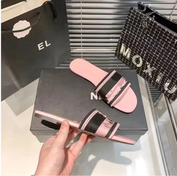 classics sandals fashion designer slippers slides floral brocade gear bottoms flip flops women shoes striped beach causal slipper bagandshoe, Black
classics sandals fashion designer slippers slides floral brocade gear bottoms flip flops women shoes striped beach causal slipper bagandshoe, Black