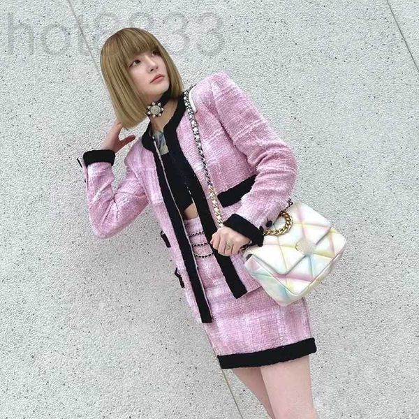 women's jackets designer model catwalk western suit jacket new autumn winter coat high-grade plaid tweed casual spring birthday gift cd, Black;brown 
women's jackets designer model catwalk western suit jacket new autumn winter coat high-grade plaid tweed casual spring birthday gift cd, Black;brown