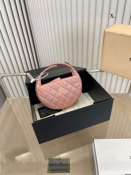 brand lady fashion shoulder bag designer handbag chain letter cross-shoulder shoulder bag fashion dinner bag european and n make-up bag mult
brand lady fashion shoulder bag designer handbag chain letter cross-shoulder shoulder bag fashion dinner bag european and n make-up bag mult