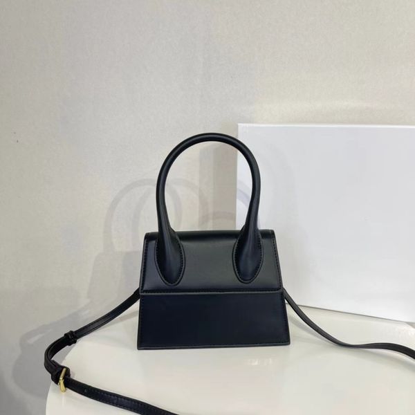 women's handbag cross-body bag fashion bag designer round hand design high-end texture cowhide thin shoulder strap shoulder bag
women's handbag cross-body bag fashion bag designer round hand design high-end texture cowhide thin shoulder strap shoulder bag
