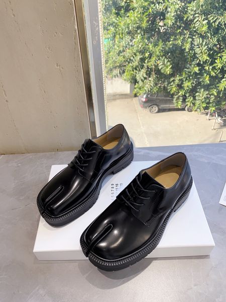 designer sandals tabi split toe shoes mm loafer mules sandals luxury thick bottom chunky calf loafers fashion size 35-40, Black
designer sandals tabi split toe shoes mm loafer mules sandals luxury thick bottom chunky calf loafers fashion size 35-40, Black