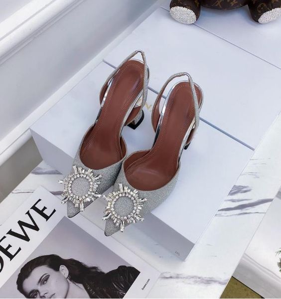 luxury designer amina muaddi dress shoes sandals wedding shoes satin pointed slingbacks diamond bowtie pumps crystal sunflower high heeled s, Black
luxury designer amina muaddi dress shoes sandals wedding shoes satin pointed slingbacks diamond bowtie pumps crystal sunflower high heeled s, Black