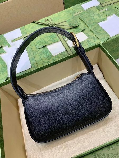 classic women's bag high-end customized quality handbag fashion business leisure style lady handbag cowhide material.model number 73907
classic women's bag high-end customized quality handbag fashion business leisure style lady handbag cowhide material.model number 73907
