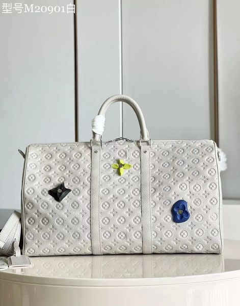 single white this travel bag shows that the designer is autumn and winter 2023 cow leather dipped rough color 50x29x23cm (length x height x
single white this travel bag shows that the designer is autumn and winter 2023 cow leather dipped rough color 50x29x23cm (length x height x