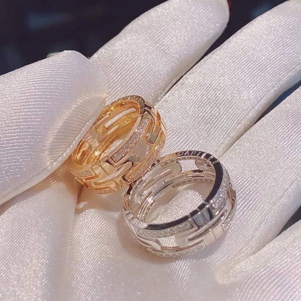buigari paper clip series designer ring for woman hollow out for mangold plated 18k highest counter quality luxury jewelry exquisite gift 02, Silver
buigari paper clip series designer ring for woman hollow out for mangold plated 18k highest counter quality luxury jewelry exquisite gift 02, Silver