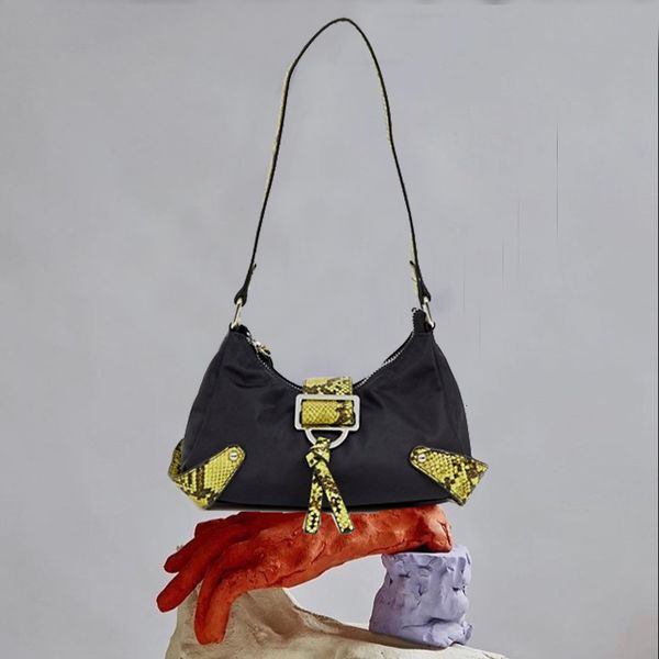 waist bags luxury designer handbags for women 2023 the fashion personalized stitching snake pattern shoulder underarm bag 230303
waist bags luxury designer handbags for women 2023 the fashion personalized stitching snake pattern shoulder underarm bag 230303