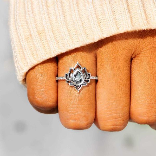 band rings vintage lotus flower rings for women simple trend zircon wedding ring personality creative bosnian rings fashion jewelry gift aa2, Silver
band rings vintage lotus flower rings for women simple trend zircon wedding ring personality creative bosnian rings fashion jewelry gift aa2, Silver