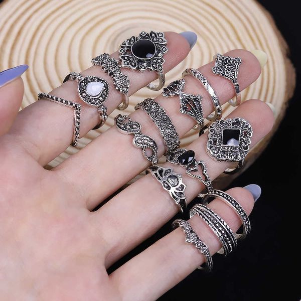 band rings 15 pcs/pack antique midi finger ring set bohemian vintage black stone punk rings fashion jewelry for women party christmas gifts, Silver
band rings 15 pcs/pack antique midi finger ring set bohemian vintage black stone punk rings fashion jewelry for women party christmas gifts, Silver