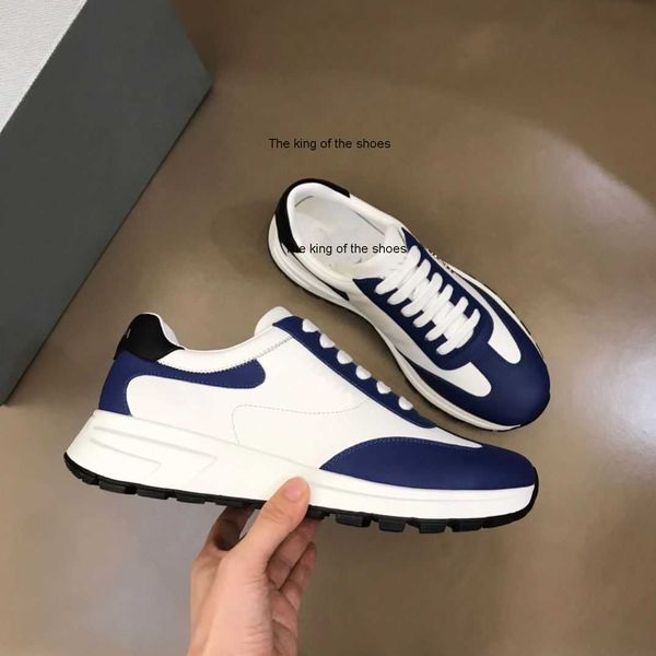 2023 og fashion enamel triangle prax 01 sneakers shoes men re-nylon brushed leather white black technical materials casual walking eu38-46
2023 og fashion enamel triangle prax 01 sneakers shoes men re-nylon brushed leather white black technical materials casual walking eu38-46