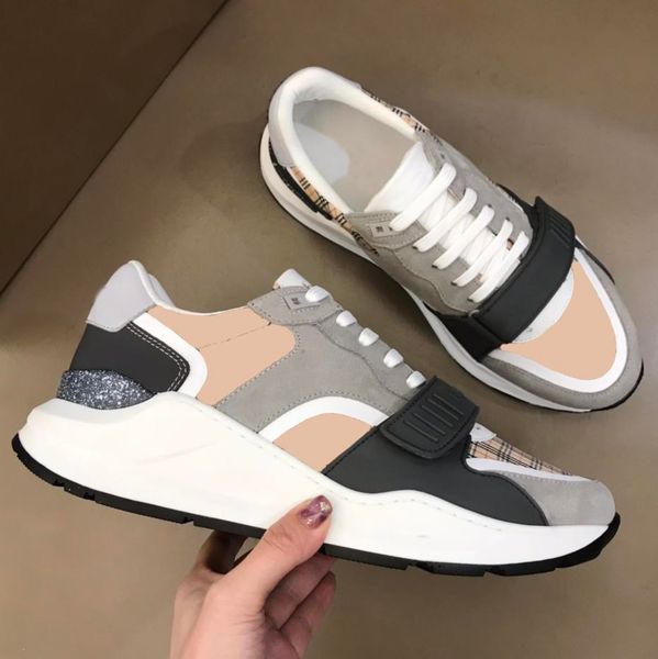 2023 lady trainer sneaker for women designer shoe men flat bottom abrasion resistant waterproof black white action figure mens run shoes wom
2023 lady trainer sneaker for women designer shoe men flat bottom abrasion resistant waterproof black white action figure mens run shoes wom