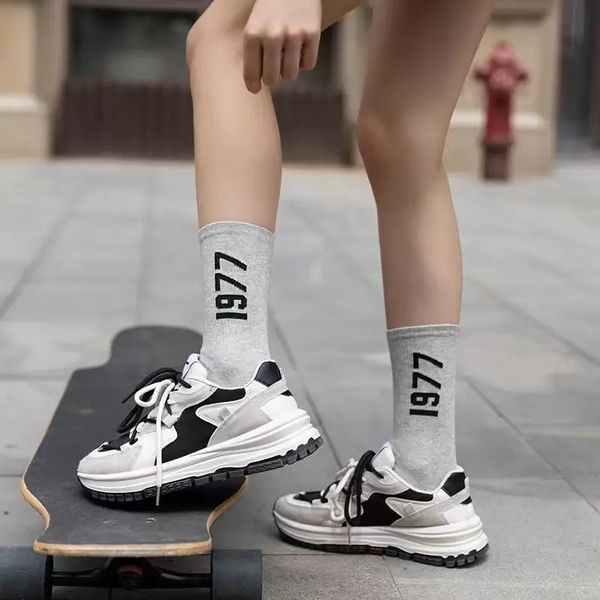 2023 multicolor fashion 1977 designer mens socks women men cotton all-match classic breathable mixing football basketball socks n1, Black
2023 multicolor fashion 1977 designer mens socks women men cotton all-match classic breathable mixing football basketball socks n1, Black