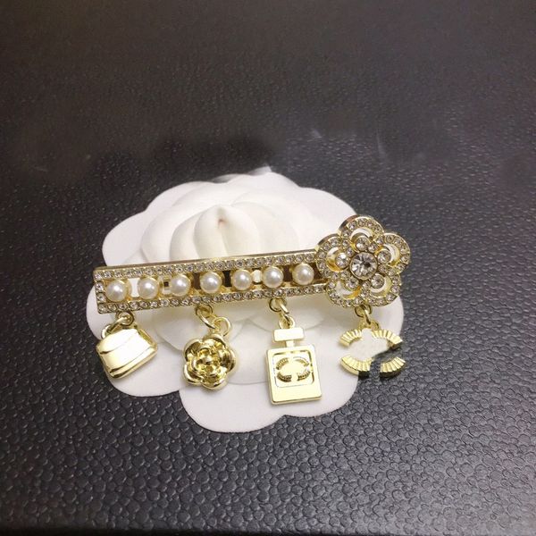 channel designer perfume bottle brooch brand brooch 18k gold-plated pearl pins luxury girls love jewelry wedding party versatile flower broo, Gray
channel designer perfume bottle brooch brand brooch 18k gold-plated pearl pins luxury girls love jewelry wedding party versatile flower broo, Gray