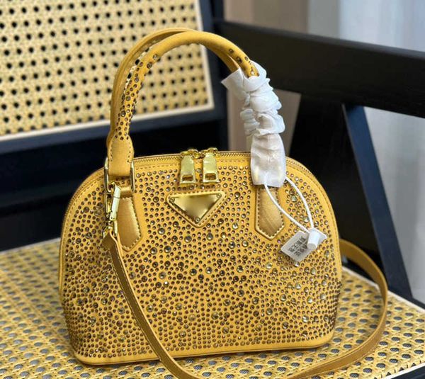diamond shell totes bag women designer handbags cowhide shoulder cross body bags removable leather shoulder strap fashion
diamond shell totes bag women designer handbags cowhide shoulder cross body bags removable leather shoulder strap fashion