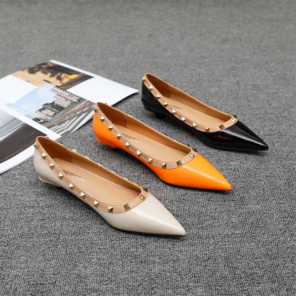 dress shoes 2023 brand spring women pumps black fashion rivet pointed toe slip on ladies office low heel female 230307
dress shoes 2023 brand spring women pumps black fashion rivet pointed toe slip on ladies office low heel female 230307