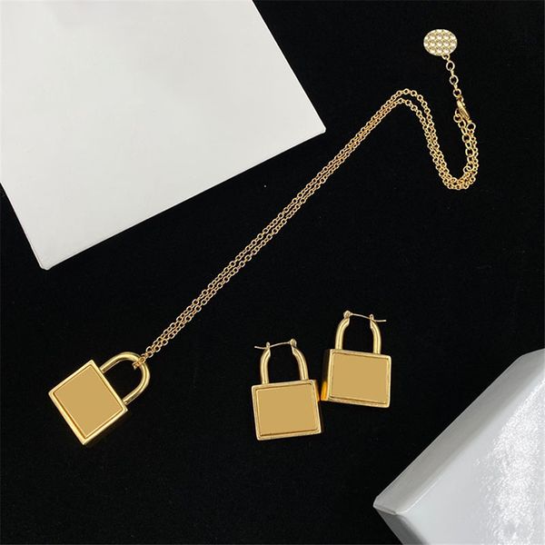 heavy lock pendant necklaces women polished charm female party club gift necklace, Golden
heavy lock pendant necklaces women polished charm female party club gift necklace, Golden