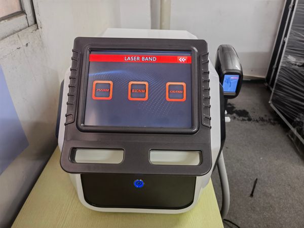 810nm diode laser hair removal device painless permanent portable diode laser machine home beauty instrument
810nm diode laser hair removal device painless permanent portable diode laser machine home beauty instrument