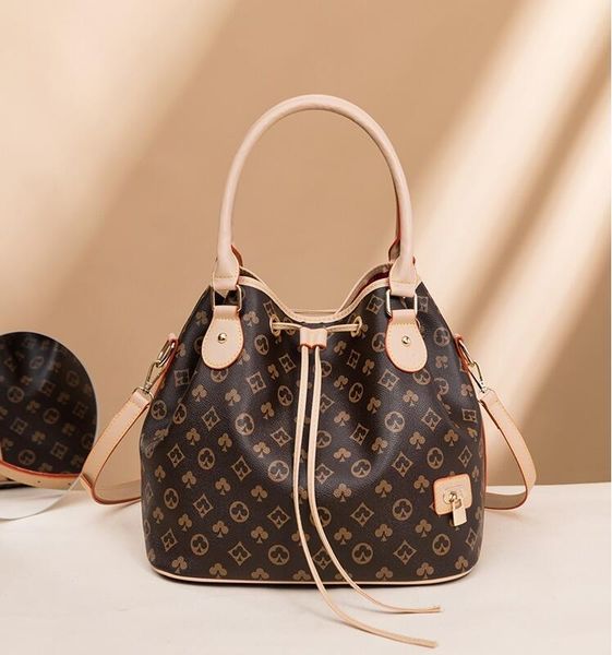 high-quality luxury printed women bags 2023003 design bucket classic fashion women shoulder messenger bag pu high capacity handbag
high-quality luxury printed women bags 2023003 design bucket classic fashion women shoulder messenger bag pu high capacity handbag