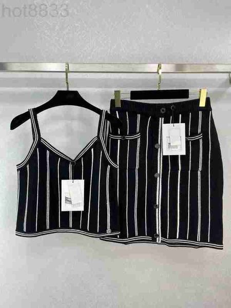 two piece dress designer 2023 new summer women's striped sets fashion vest short skirt womens grade knitting suit a44l, White
two piece dress designer 2023 new summer women's striped sets fashion vest short skirt womens grade knitting suit a44l, White