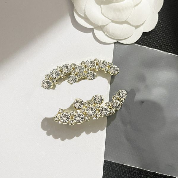 channel designer diamond brooch brand brooch 18k gold-plated pearl pins luxury girls love jewelry wedding party versatile flower brooch with, Gray
channel designer diamond brooch brand brooch 18k gold-plated pearl pins luxury girls love jewelry wedding party versatile flower brooch with, Gray