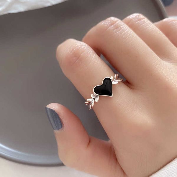 band rings punk vintage black love heart ring for women men adjustable size geometric rings exquisite creative jewelry wholesale 2021 aa2303, Silver
band rings punk vintage black love heart ring for women men adjustable size geometric rings exquisite creative jewelry wholesale 2021 aa2303, Silver