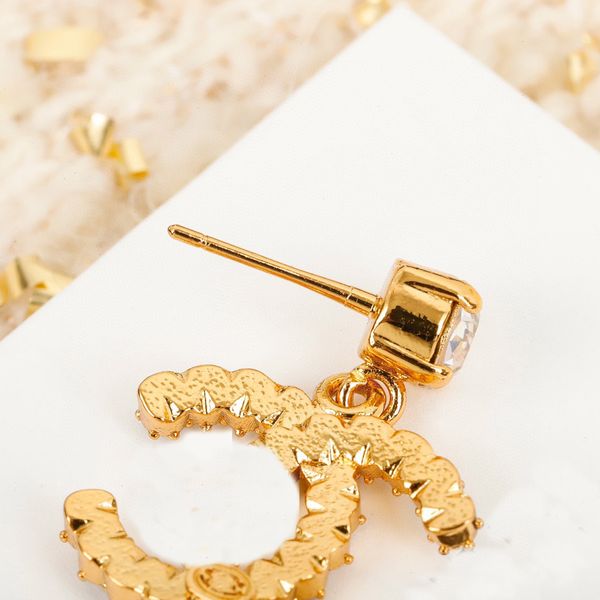 2023 luxury quality charm drop earring with colorful diamond in two designs have box stamp pa3158a, Golden
2023 luxury quality charm drop earring with colorful diamond in two designs have box stamp pa3158a, Golden