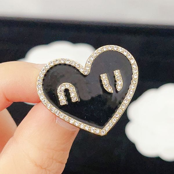 designer heart black brooch luxury women's love monogram brooch brand vintage style pins romantic couple gift jewelry logo brooch 18k g, Gray
designer heart black brooch luxury women's love monogram brooch brand vintage style pins romantic couple gift jewelry logo brooch 18k g, Gray