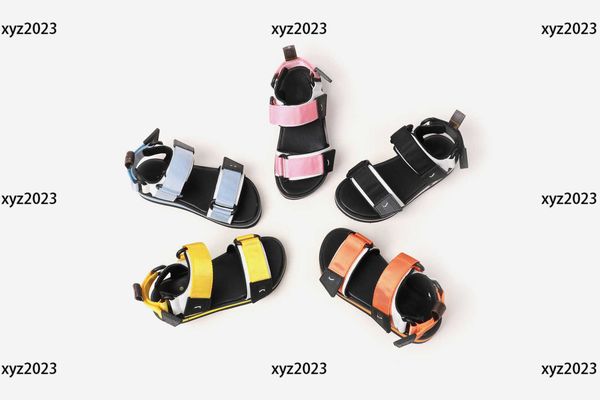2023 kids sandals girl slippers child shoes fashion canvas buckle design summer box packaging children' size 26-35, Black;grey
2023 kids sandals girl slippers child shoes fashion canvas buckle design summer box packaging children' size 26-35, Black;grey