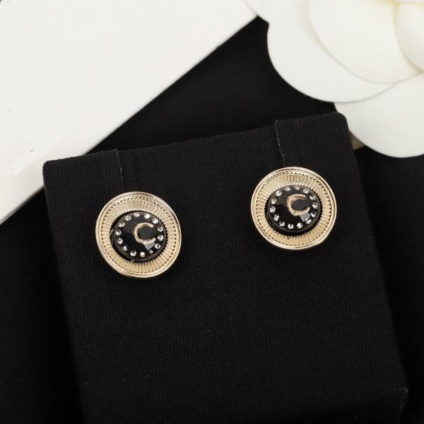 2023 luxury quality charm round shape stud earring with diamond and black color in 18k gold plated have box stamp ps3157a, Golden
2023 luxury quality charm round shape stud earring with diamond and black color in 18k gold plated have box stamp ps3157a, Golden