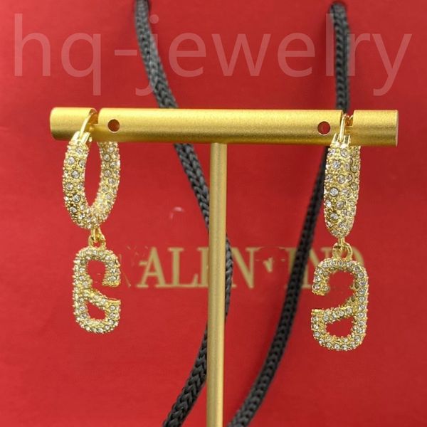 2023 pearl diamond 14k white gold large design women's earrings letter v earrings charm18, Golden;silver
2023 pearl diamond 14k white gold large design women's earrings letter v earrings charm18, Golden;silver