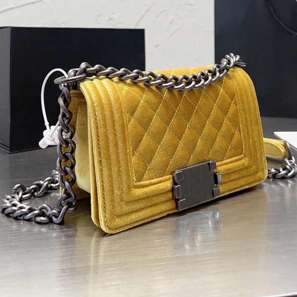 2023 channel boy designer handbag sling side bag calfskin silver & gold-tone metal adjustable chain purse metal lock gabrielle quilted for w
2023 channel boy designer handbag sling side bag calfskin silver & gold-tone metal adjustable chain purse metal lock gabrielle quilted for w
