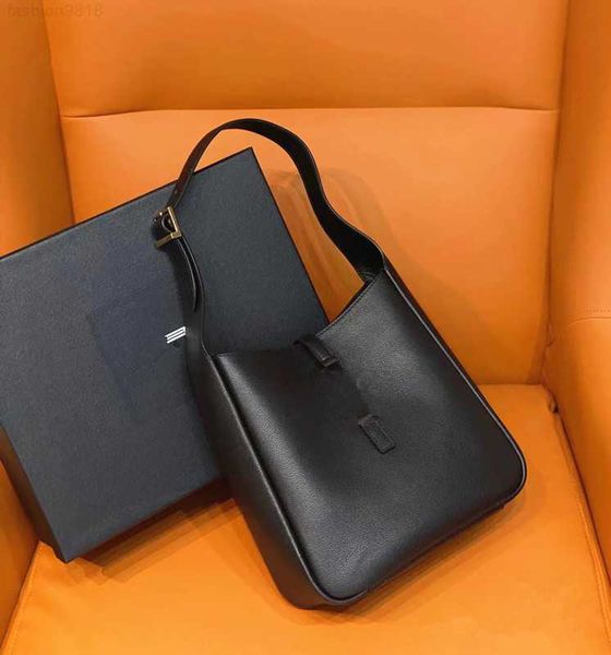 the new yslity saddle hobo shoulder bag le5a7 underarm womens tote handbag genuine leather letter y crossbody luxury designer clutch fashion
the new yslity saddle hobo shoulder bag le5a7 underarm womens tote handbag genuine leather letter y crossbody luxury designer clutch fashion