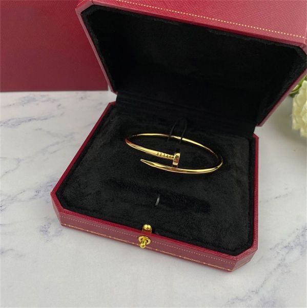 bracelets luxurys designers bracelet women charm bracelet trend fashion studded with diamonds jewelry boutique gift jewelrys christmas gifts, Golden;silver
bracelets luxurys designers bracelet women charm bracelet trend fashion studded with diamonds jewelry boutique gift jewelrys christmas gifts, Golden;silver