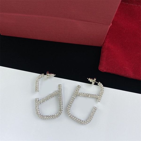 pretty luxury designer earring men studs simple crystal lucky versatile love letter v vintage iced out ladies women gold color earrings coup, Golden;silver
pretty luxury designer earring men studs simple crystal lucky versatile love letter v vintage iced out ladies women gold color earrings coup, Golden;silver