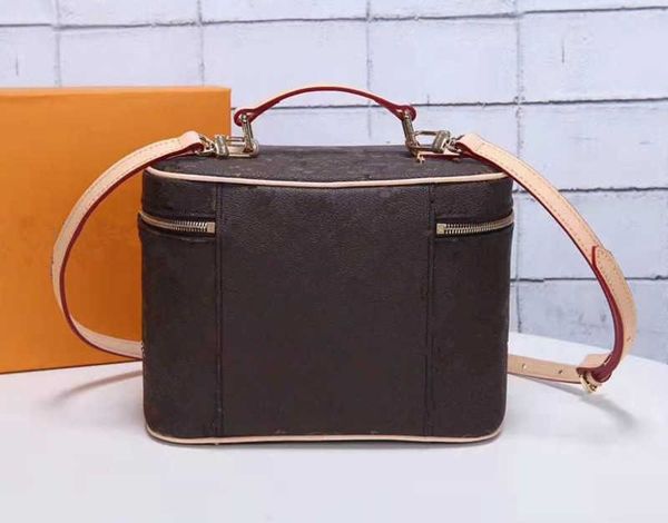 cosmetic bags cases shoulder bag multi-pocket accessories wallet crossbody bag makeup bag presbyopia leather handbag
cosmetic bags cases shoulder bag multi-pocket accessories wallet crossbody bag makeup bag presbyopia leather handbag