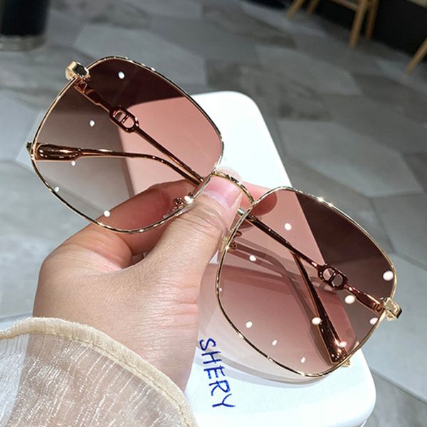 2023niche design round glasses sunglasses women's 2023 large frame korean version metal frame style glasses uv400 protective lenses, White;black
2023niche design round glasses sunglasses women's 2023 large frame korean version metal frame style glasses uv400 protective lenses, White;black