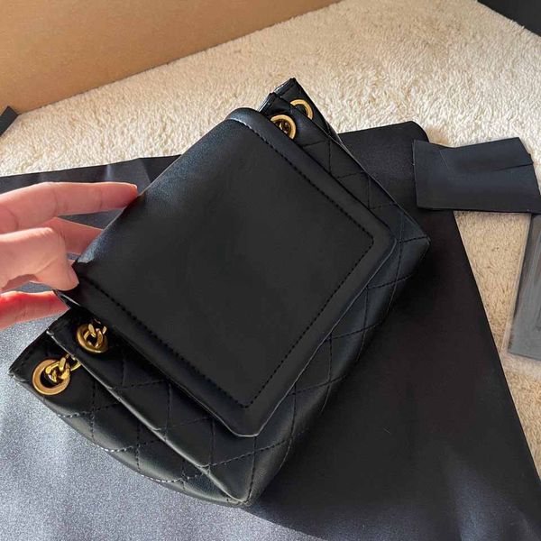 designer bag crossbody chain handbag golde letter diamond lattice with smooth leather flap
designer bag crossbody chain handbag golde letter diamond lattice with smooth leather flap