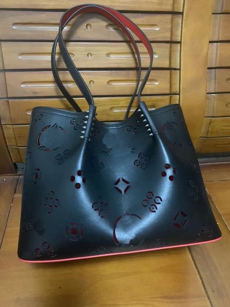 women shoulder bags genuine leather black white handbag rivets redsbottoms wallets spikes bow crossbody designer brands messenger bag
women shoulder bags genuine leather black white handbag rivets redsbottoms wallets spikes bow crossbody designer brands messenger bag
