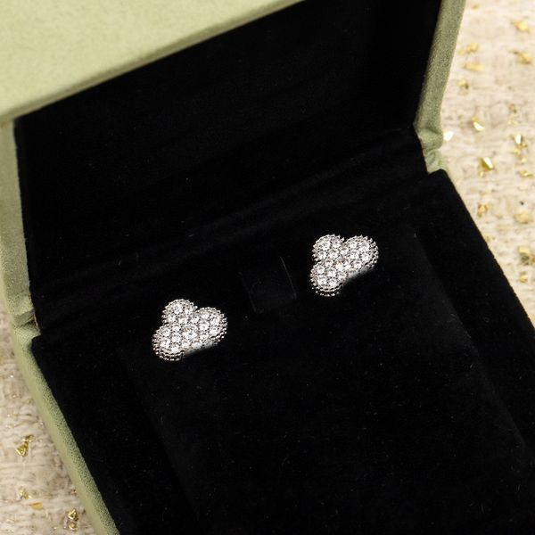 2023 luxury quality charm clip earring with all diamond in silver plated s925 silver have stamp box ps3208a, Golden
2023 luxury quality charm clip earring with all diamond in silver plated s925 silver have stamp box ps3208a, Golden