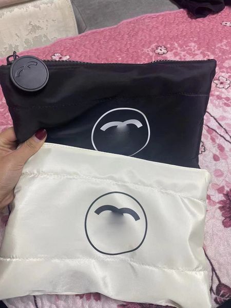 chanei zipper downbag makeup bag designer bags canvas purses handbags for women cosmeticbag jewelrybags travel jewelry organizer
chanei zipper downbag makeup bag designer bags canvas purses handbags for women cosmeticbag jewelrybags travel jewelry organizer
