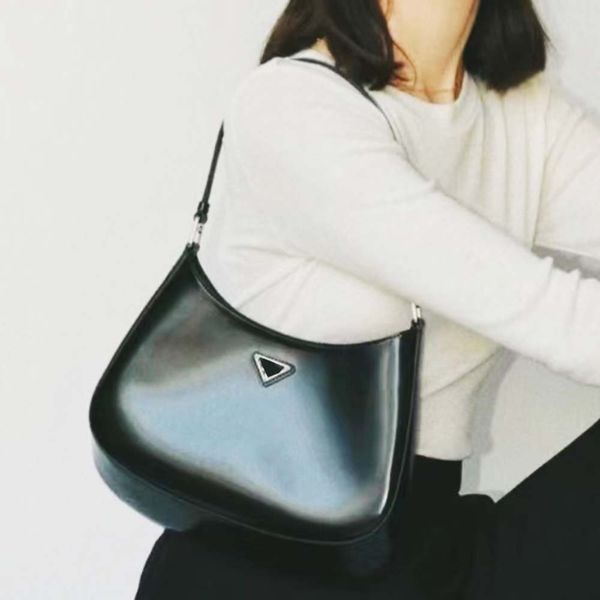 7a quality cleo hobo designer bag ladies vintage luxury handbags cross body purse smooth genuine leather shoulder crossbody bag for women ef
7a quality cleo hobo designer bag ladies vintage luxury handbags cross body purse smooth genuine leather shoulder crossbody bag for women ef